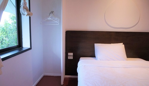 Standard Single Room with Bathtub