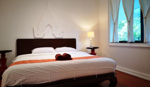 Deluxe Room with Shower