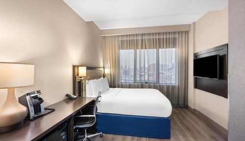Room, 1 Queen Bed, Accessible, Non Smoking (Efficiency, Upgrade)
