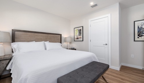 Deluxe Room, 1 King Bed, Ground Floor