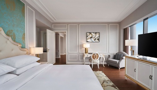 Executive Suite, 1 King Bed (View)