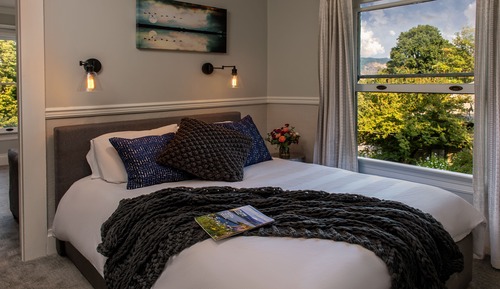 Rose Suite