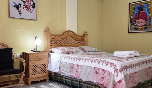Comfort Room, 1 Queen Bed