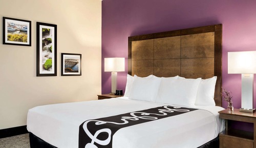 Room, 1 King Bed, Accessible, Non Smoking (Mobility/Hearing Impaired)
