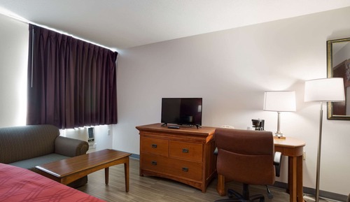 Suite, 1 King Bed, Accessible, Non Smoking