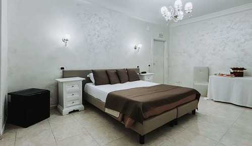Junior Suite, Jetted Tub