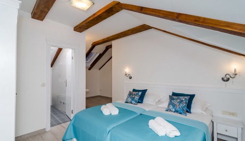 Deluxe Double or Twin Room, City View