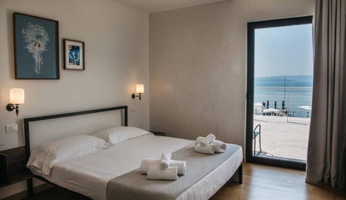 Deluxe Double Room, Balcony, Lake View