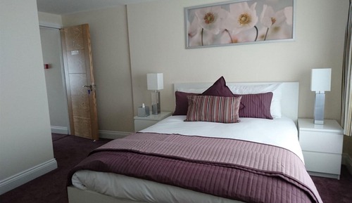 Family Suite, Ensuite