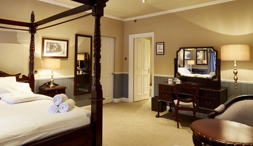 Four Poster