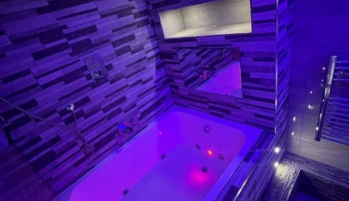 Superior Suite, Accessible, Hot Tub (Flat 3)