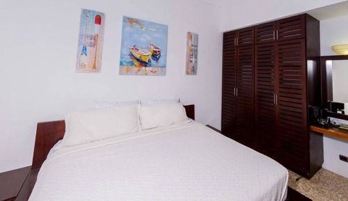 Junior Room, 1 Queen Bed, Beachside