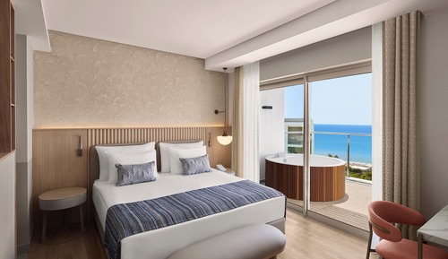 ADULT PENTHOUSE WITH JACUZZI ON TERRACE