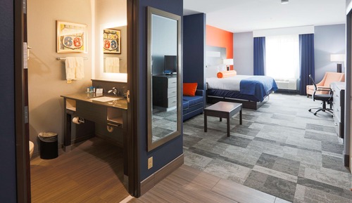 Suite, 1 King Bed, Non Smoking, Kitchenette