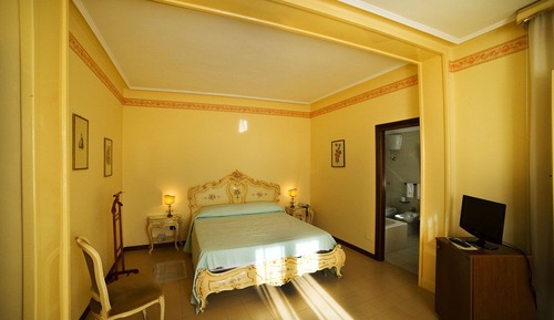 Double Room, 1 Double Bed, Garden View