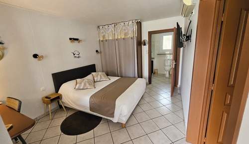 Classic Quadruple Room