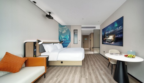 Superior Double Room, City View