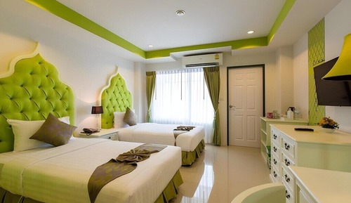 Superior Room, 2 Twin Beds, City View