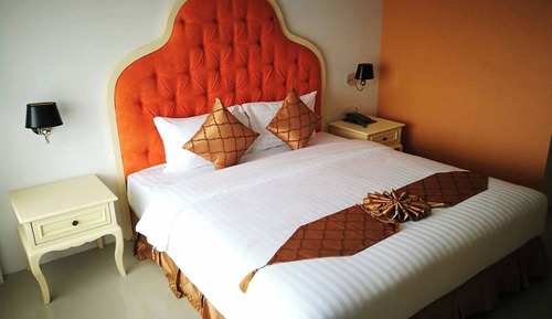 Superior Room, 1 King Bed, City View