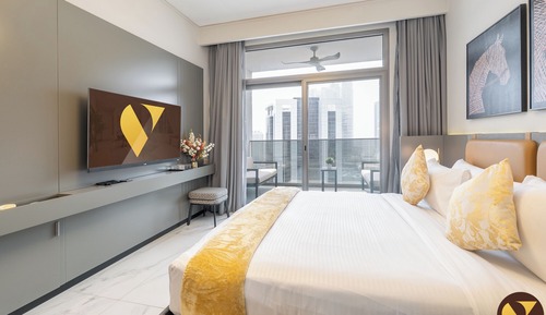 Luxury Apartment, Balcony, City View