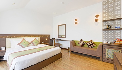 Executive Suite, City View