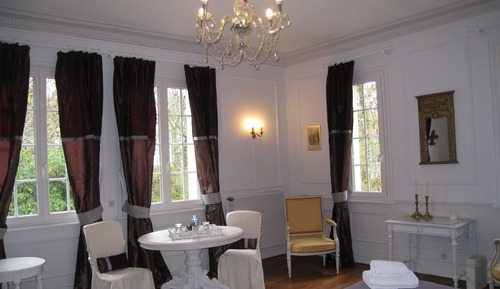 Double Room (Louis XVI)