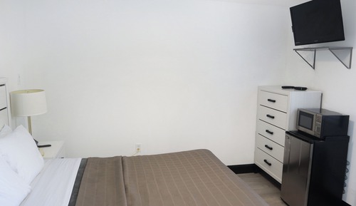 Standard Room, 1 Queen Bed