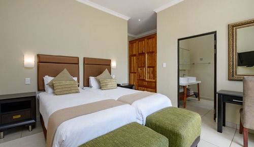 Two Bedroom Family Chalet with Patio