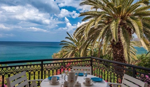 Superior House, Sea View