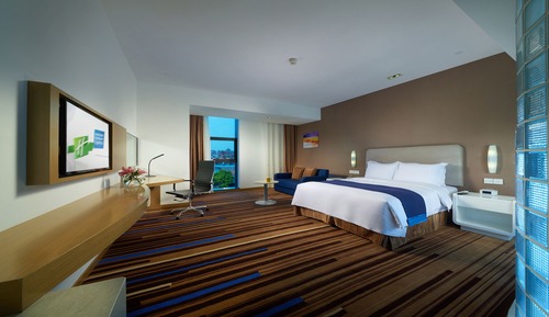 Standard Room, 1 Queen Bed