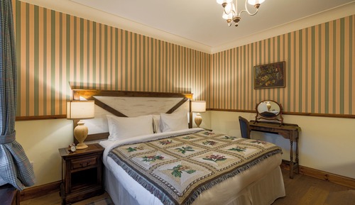 Deluxe Country Lodge - Pet Friendly