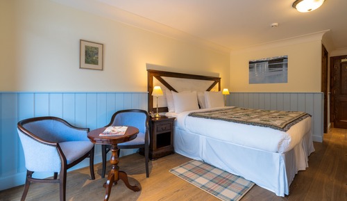 King Superior Room with Terrace Loch View