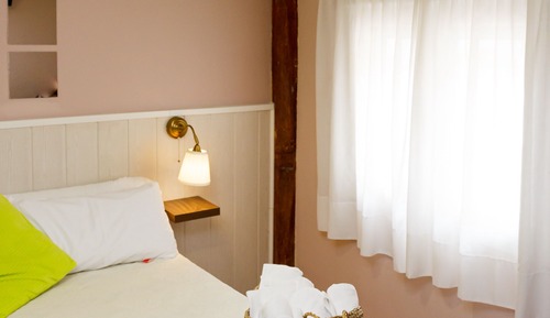Basic Double Room, Shared Bathroom