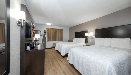 Deluxe Room, 2 Double Beds (Smoke Free)