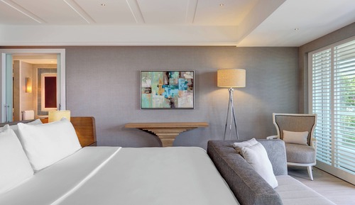 Deluxe Suite, 1 King Bed, Non Smoking, Beachfront