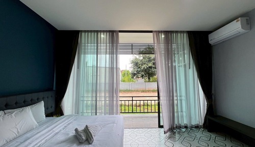 Standard Room, 1 King Bed, Balcony, City View