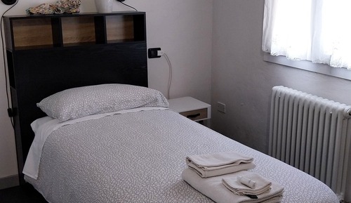 Single Room, Courtyard View