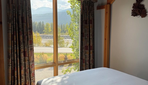 Room, Multiple Beds, Mountain View
