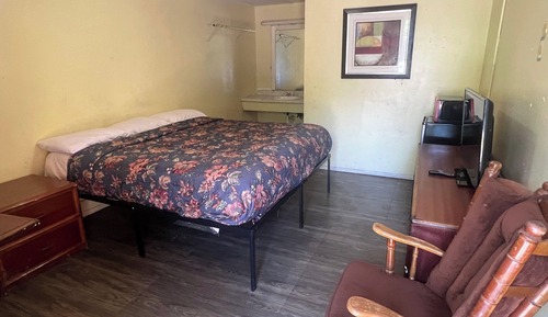 Room, 1 King Bed, Smoking