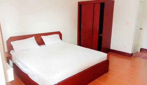 Standard Room, 1 King Bed, Non Smoking, Air conditioning