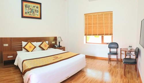 Superior Double Room, Balcony, Hill View