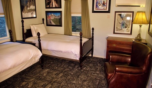 Standard Twin Room, 2 Twin Beds, Mountain View