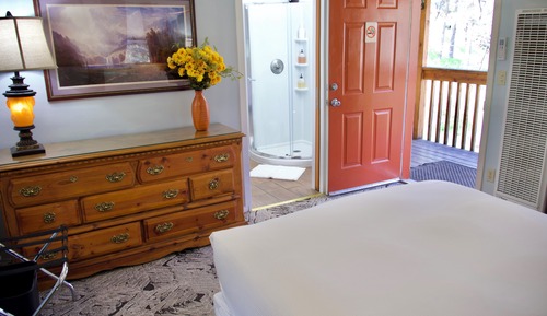 Standard Double Room, 1 Queen Bed, Mountain View