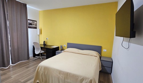 Deluxe Room, City View