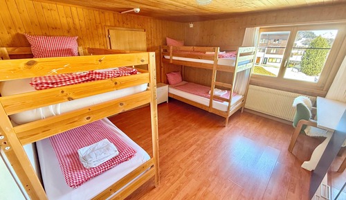 Family Room, Pets Allowed, Mountain View