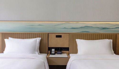 Standard Room, 2 Twin Beds, Non Smoking, City View (Hollywood)