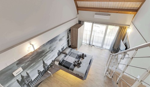 Junior Studio Suite, Balcony, Courtyard View