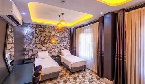 Deluxe Twin Room, City View
