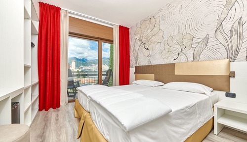 Superior Twin Room, Balcony, Lake View