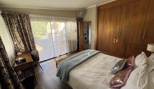 Premium Cottage, Garden View